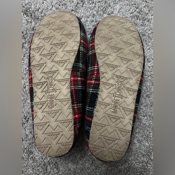 🎄🎅🏼Minnetonka Lodge Trapper Slippers🎅🏼🎄 - Picture 2 of 6
